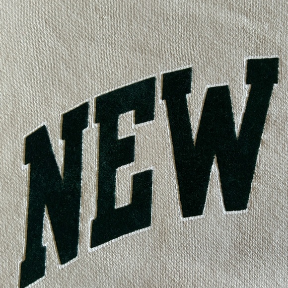 Cream 'New York' Sweatshirt Size M - Picture 8 of 11